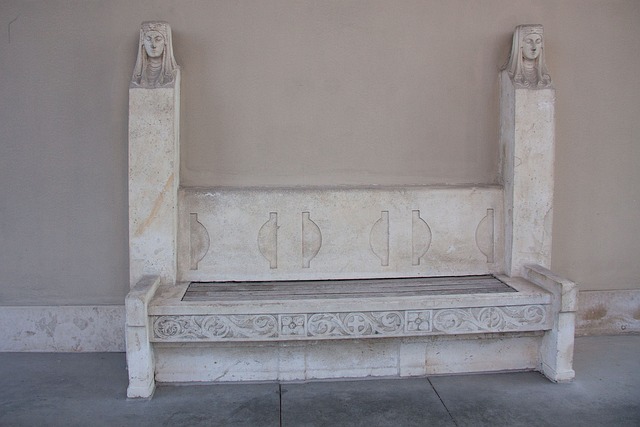 通过配合国 通过配合国